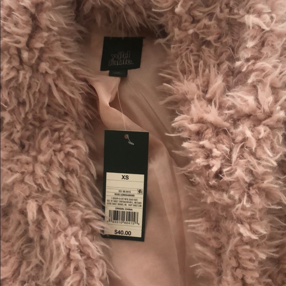 fluffy pink coat - Picture 2 of 3